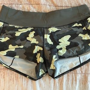 Camo Speed Up 2.5” shorts